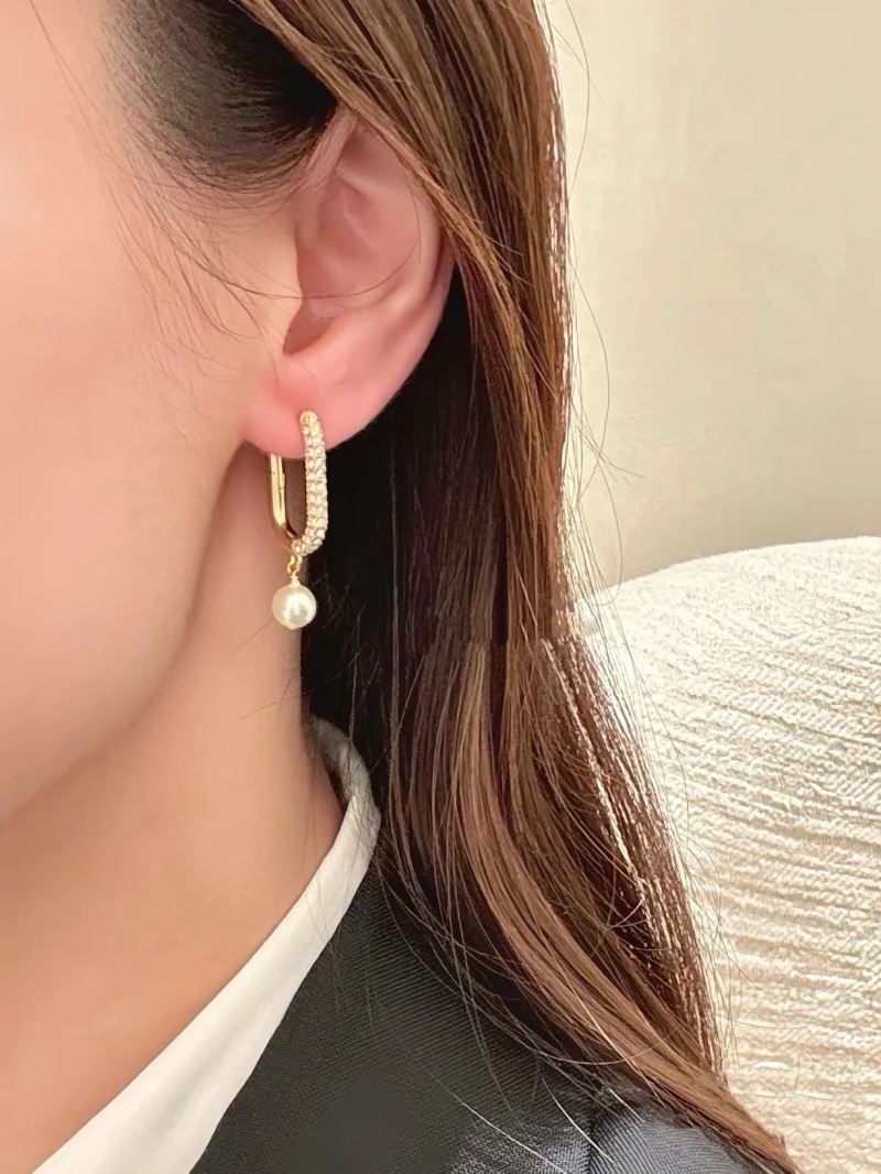 chr1st1an D10r earrings